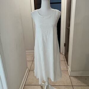 Elle white embroidered dress lined tie neck size xs